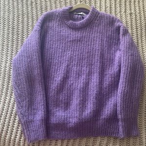 Lilac knitted sweater